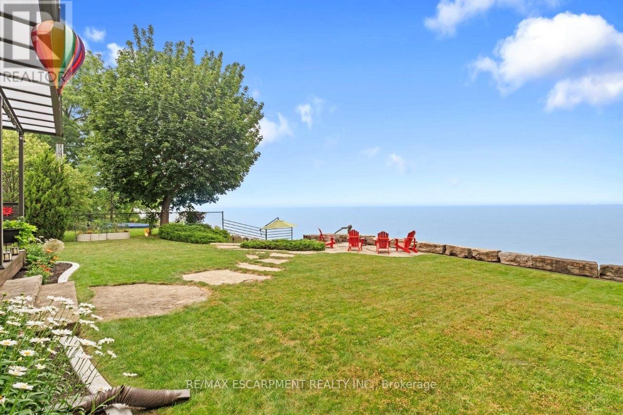 42 LAKESIDE DRIVE - Image 32