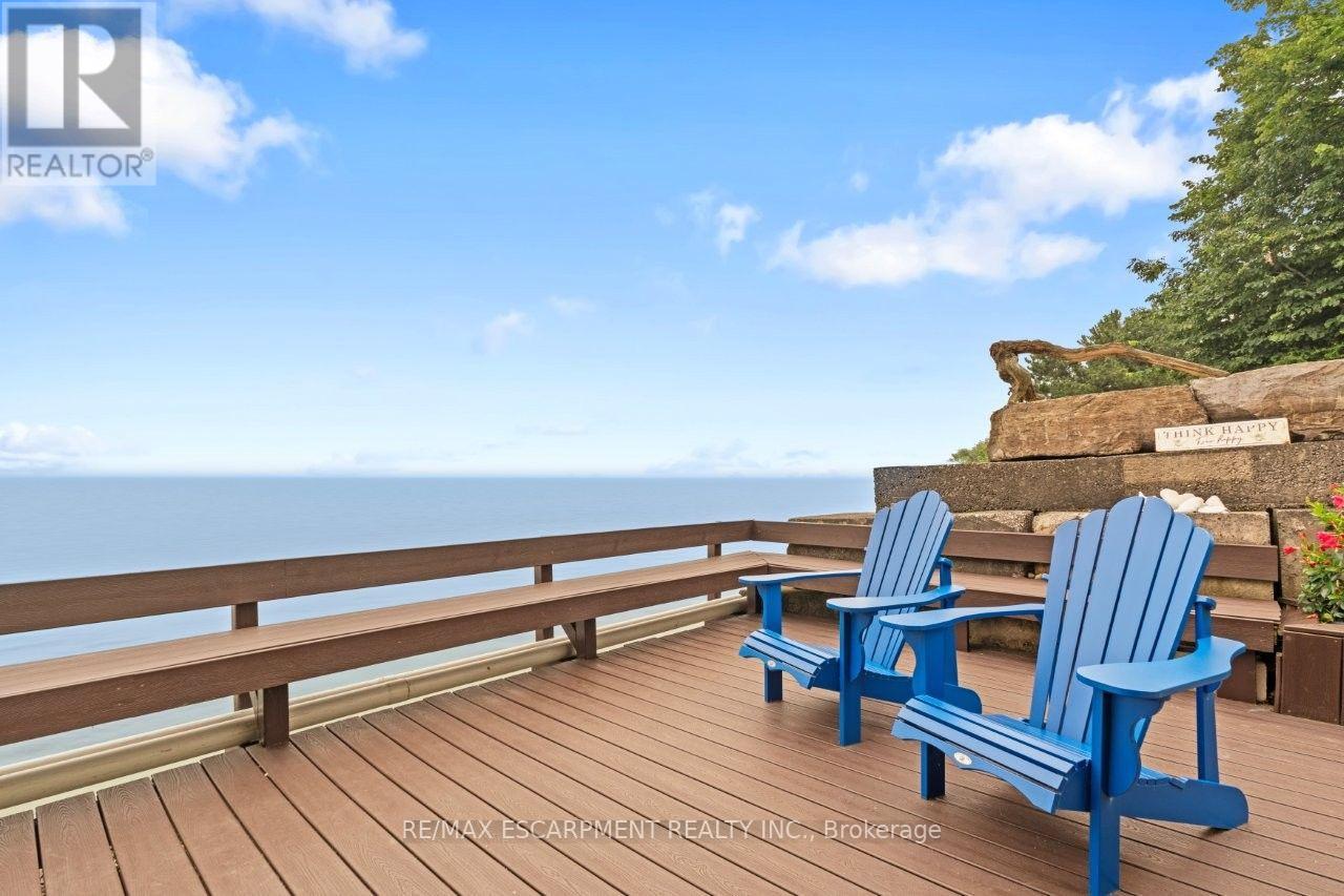 42 LAKESIDE DRIVE - Image 35