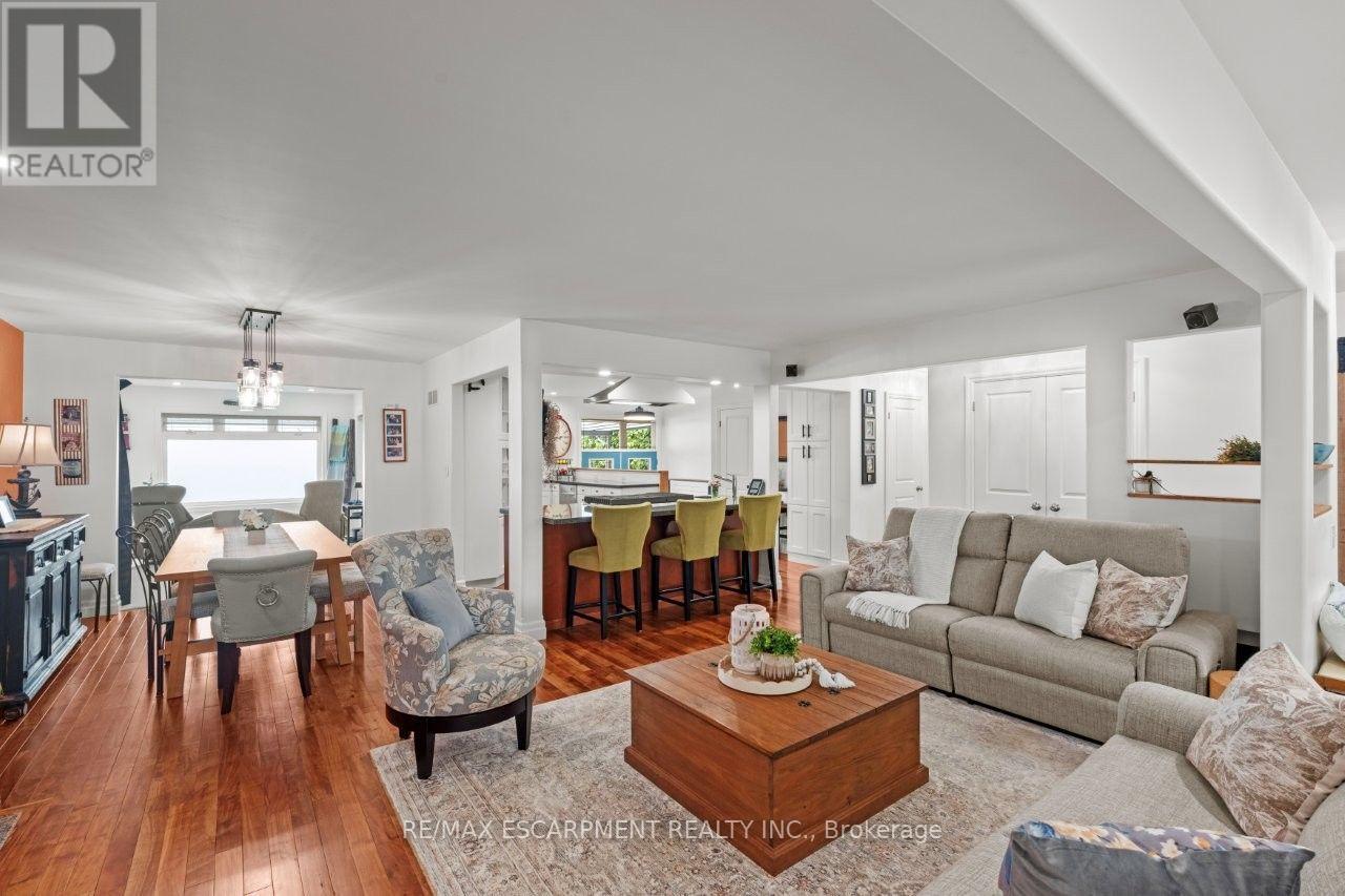 42 LAKESIDE DRIVE - Image 8