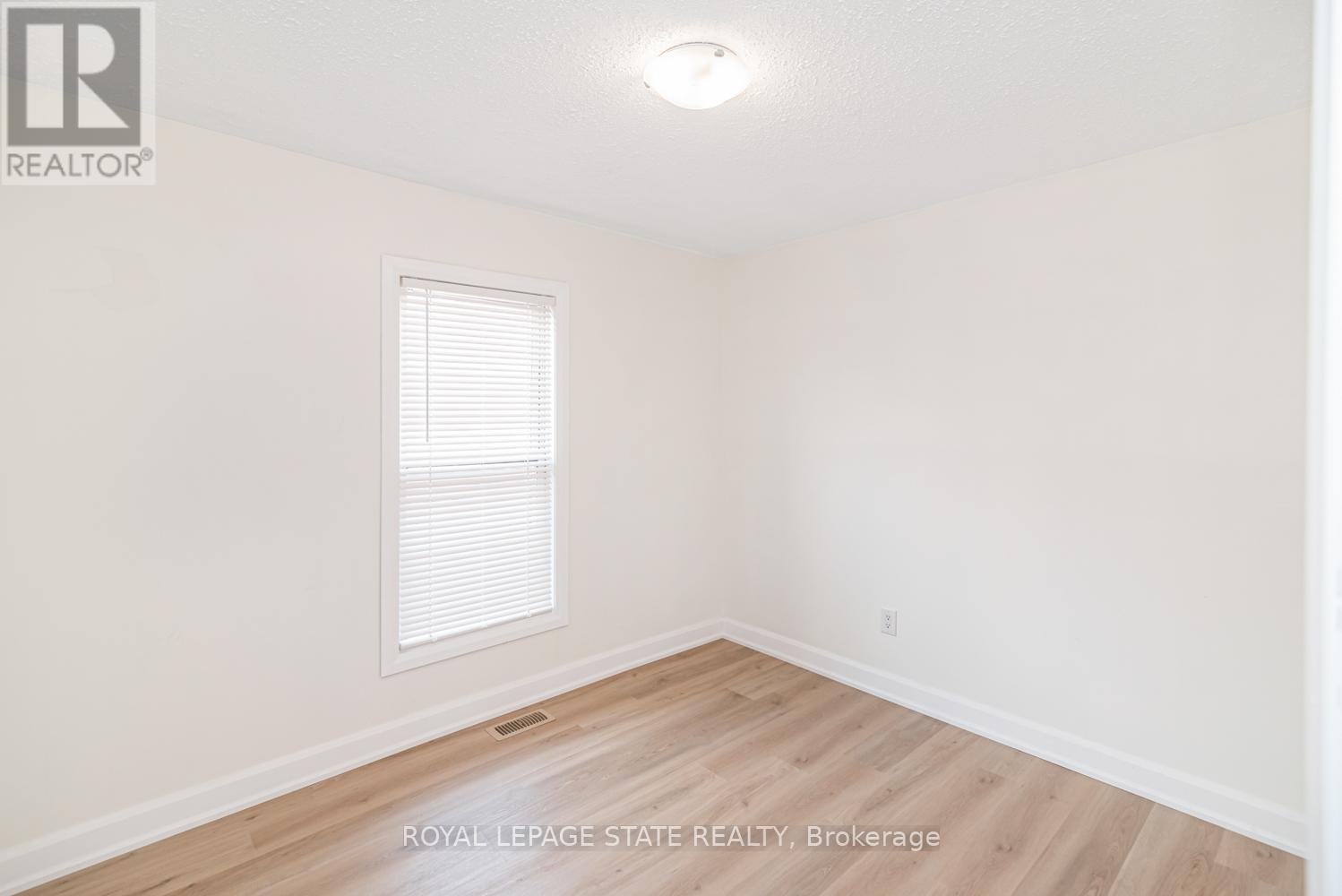 60 KEITH STREET - 25