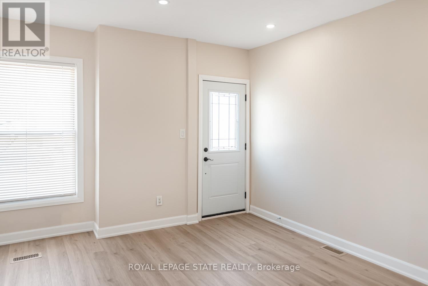 60 KEITH STREET - 4