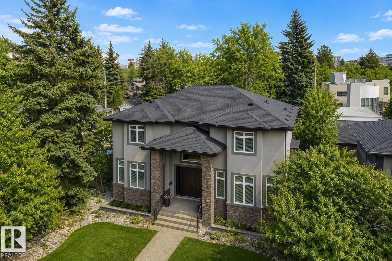 8927 120 ST NW - 1