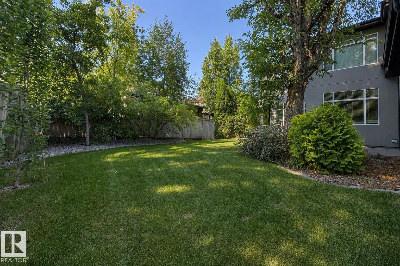 8927 120 ST NW - 48