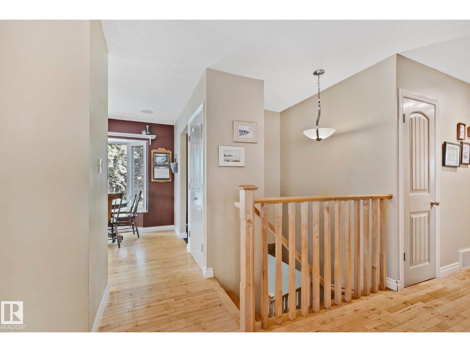 7306 21 AV NW - 13