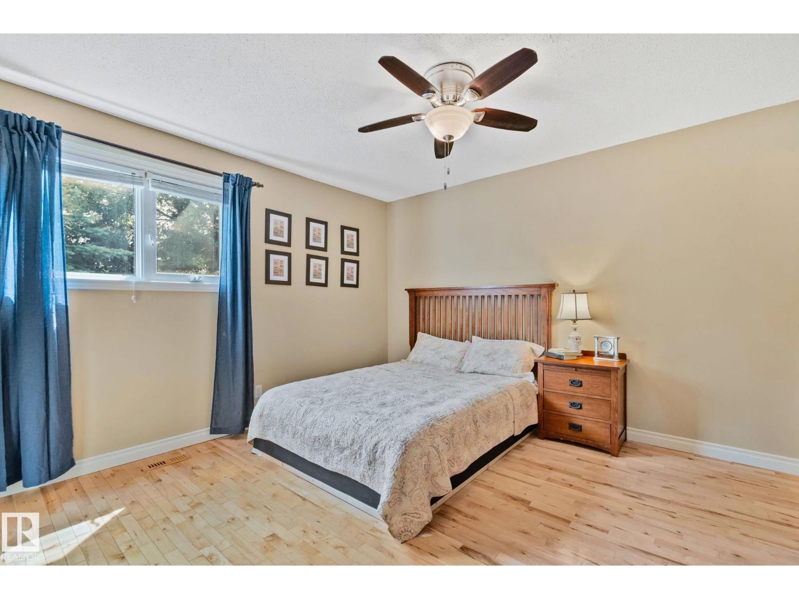 7306 21 AV NW - 17