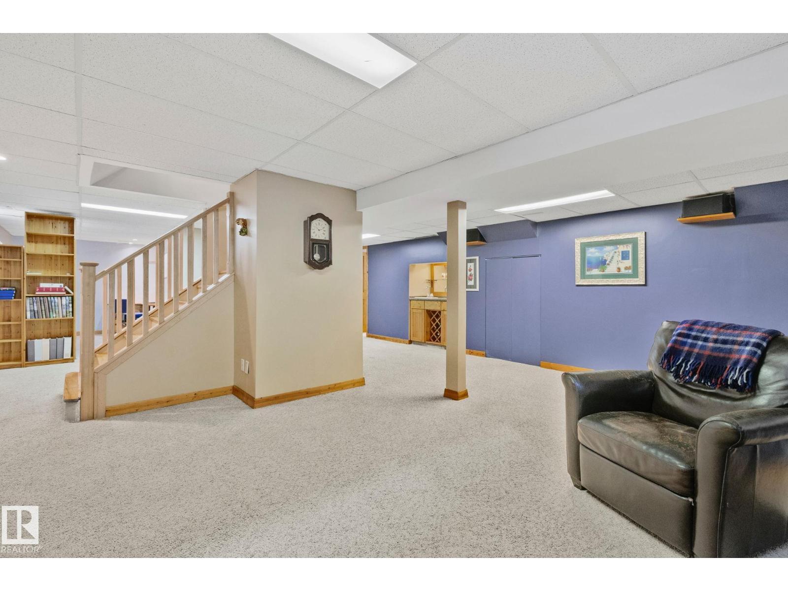 7306 21 AV NW - 23