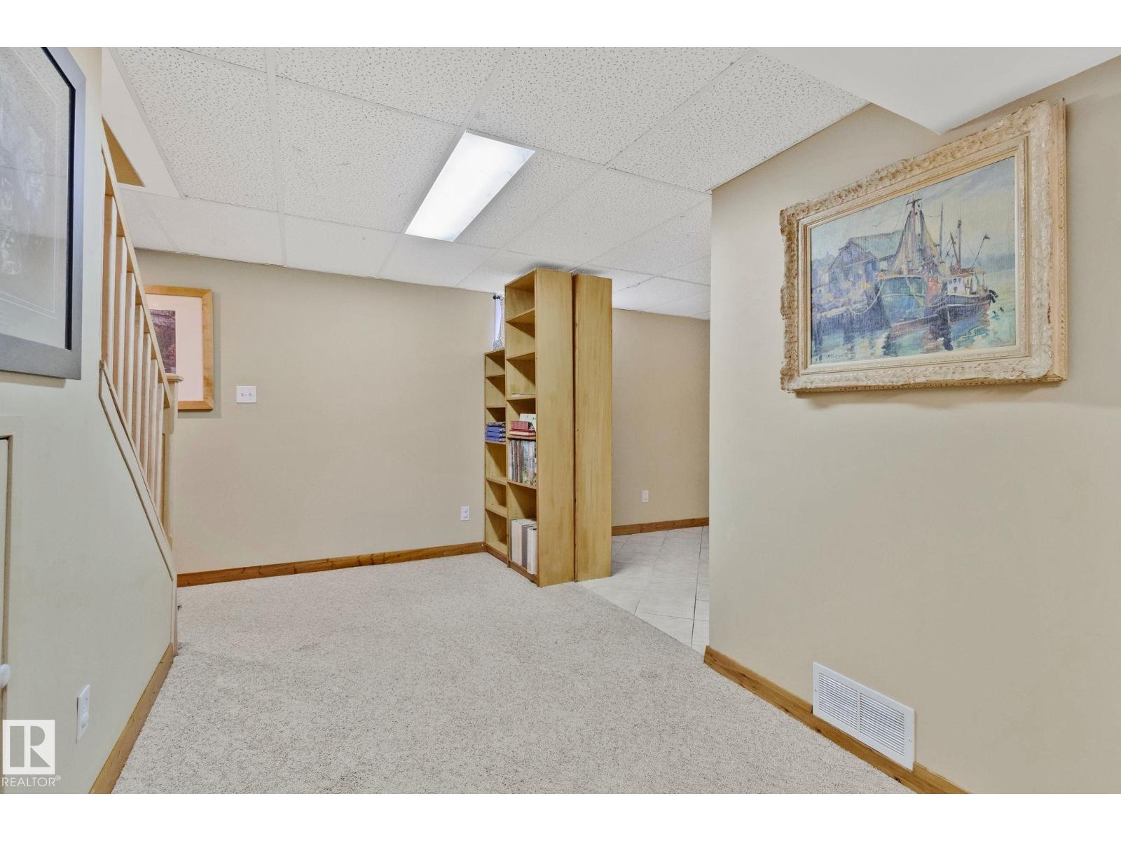 7306 21 AV NW - 25
