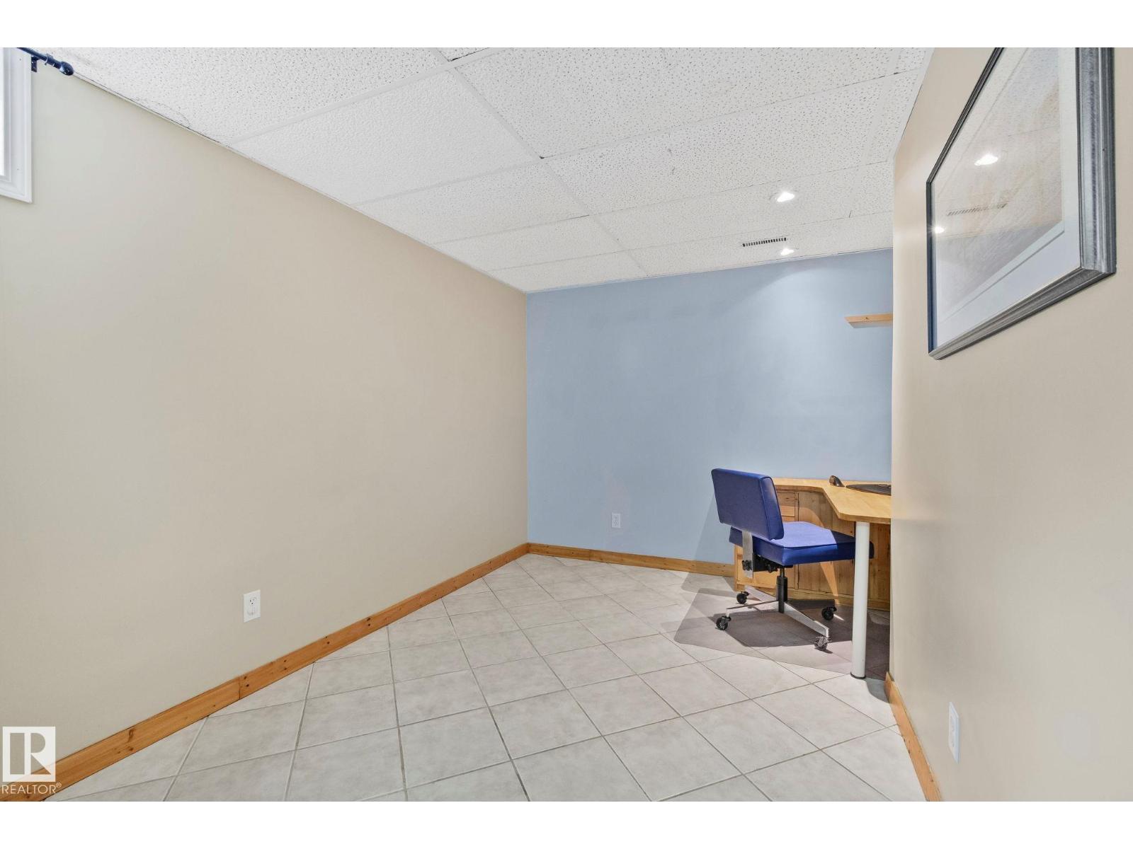 7306 21 AV NW - 26