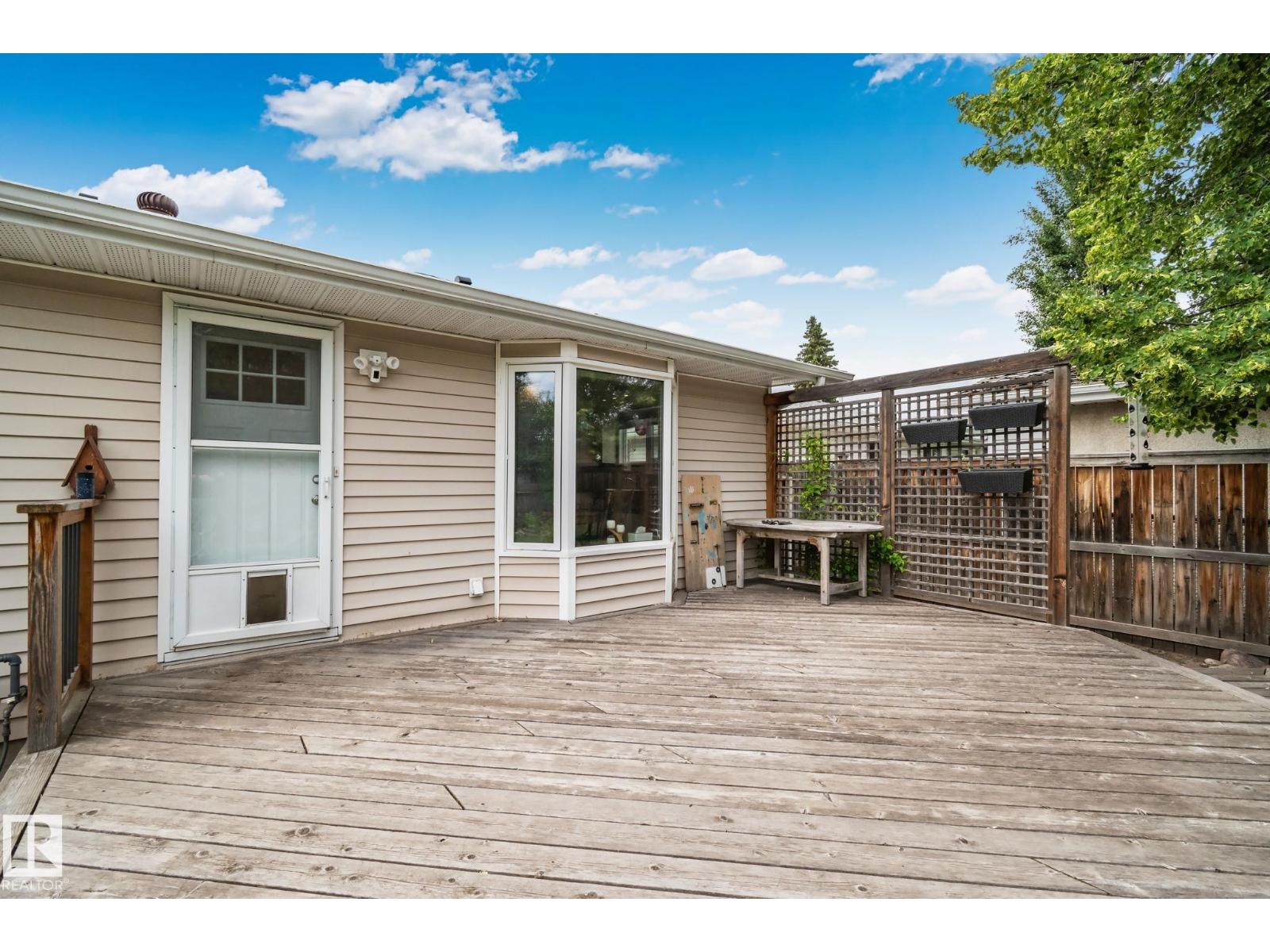 7306 21 AV NW - 37