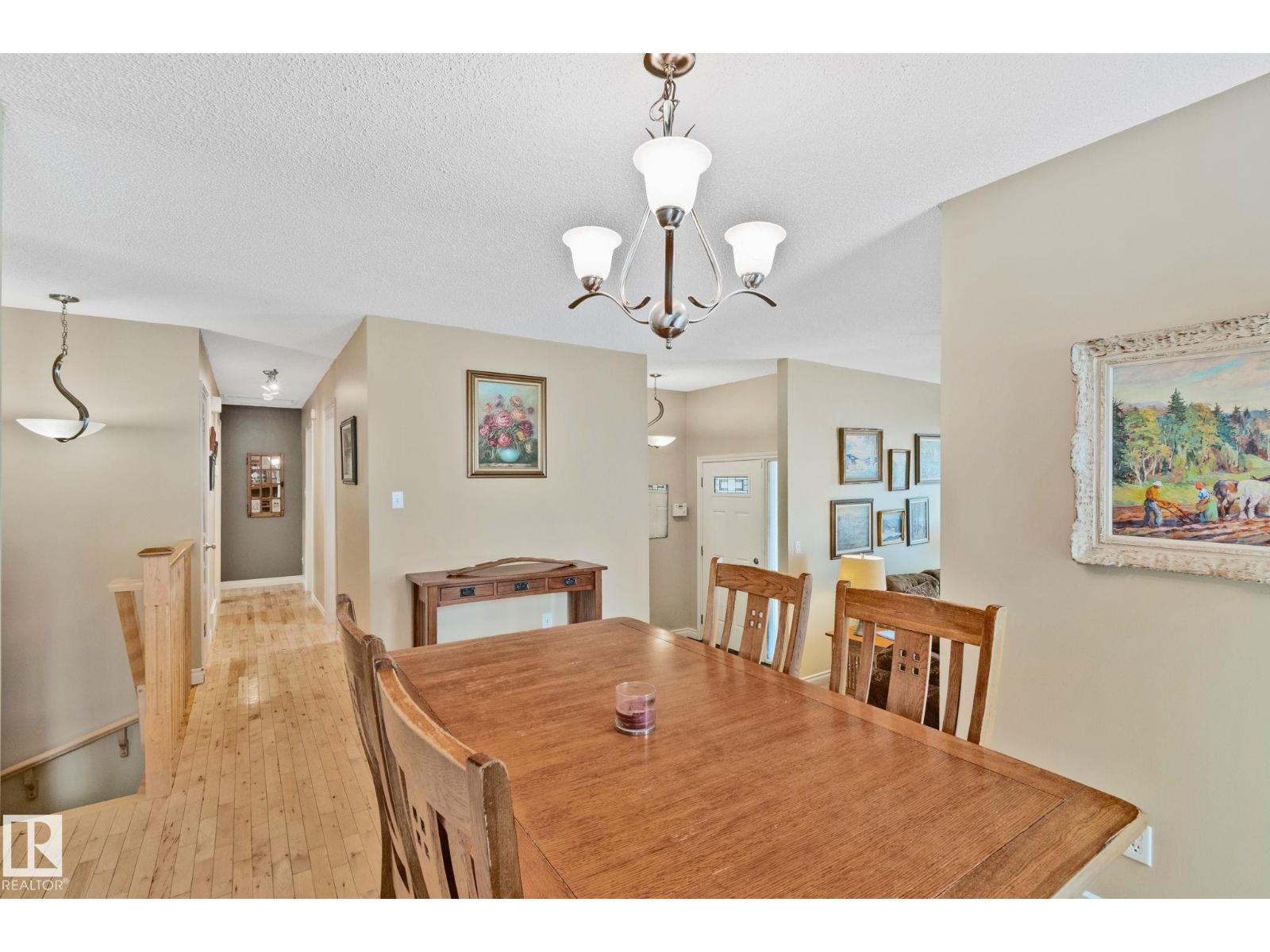 7306 21 AV NW - 7