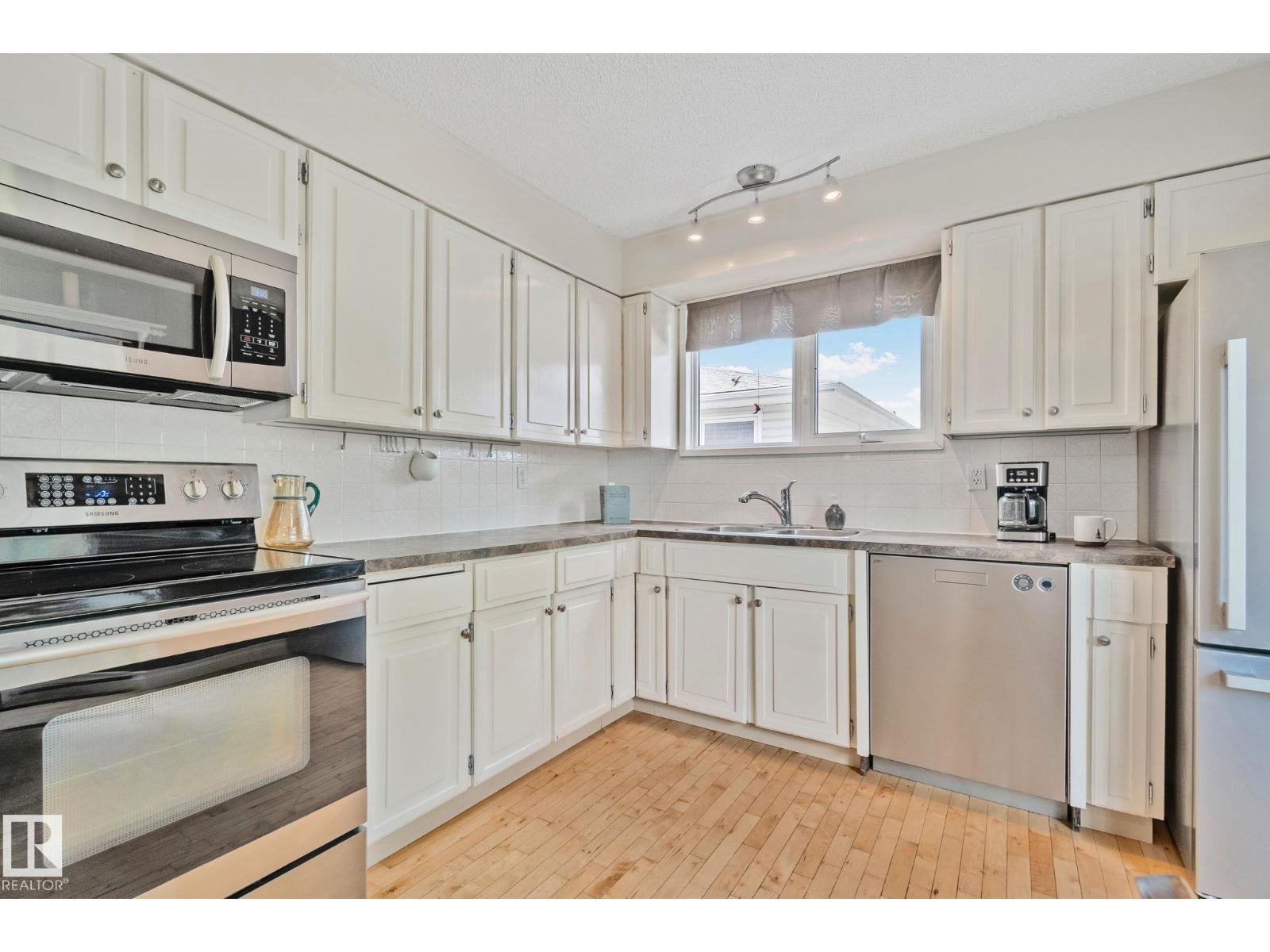 7306 21 AV NW - 9