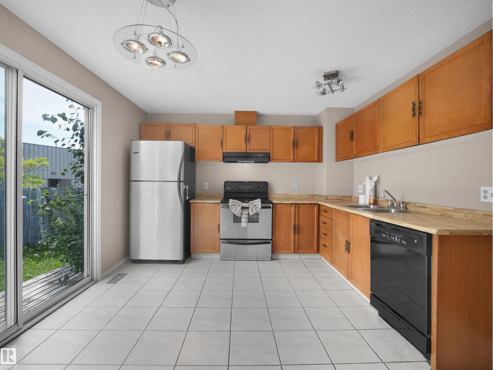 3509 43A AV NW - 8