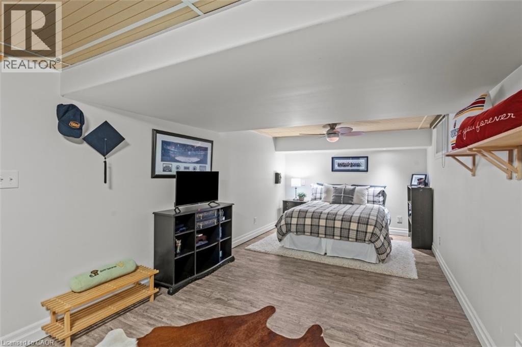 42 LAKESIDE Drive - Image 26
