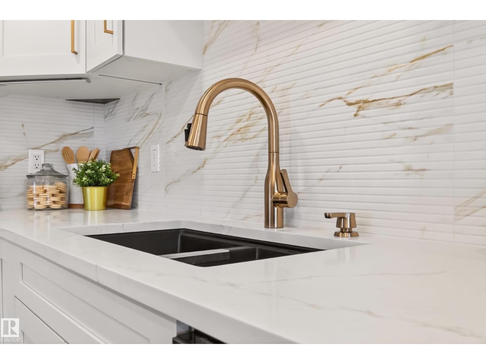 18312 91 AV NW - 21