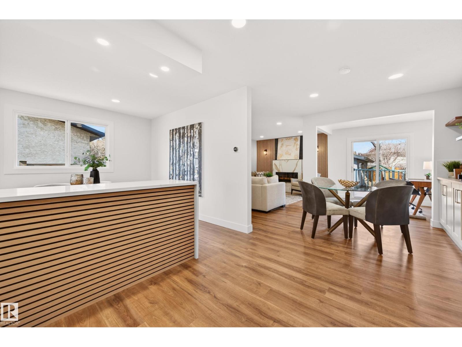 18312 91 AV NW - 24