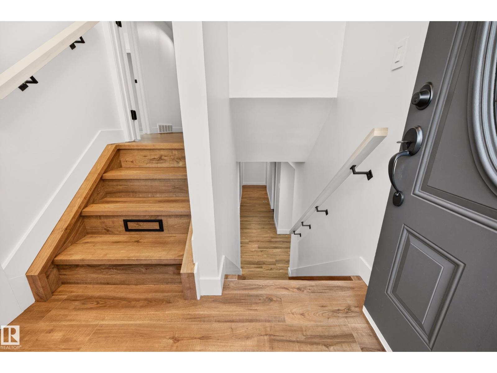 18312 91 AV NW - 55