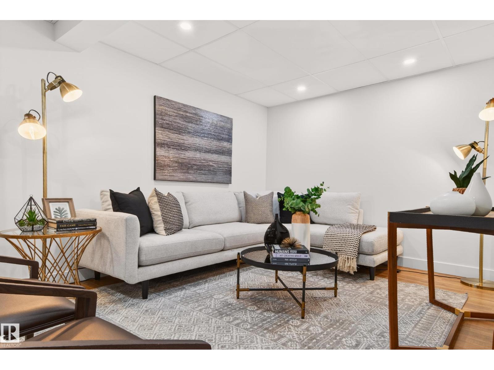18312 91 AV NW - 63