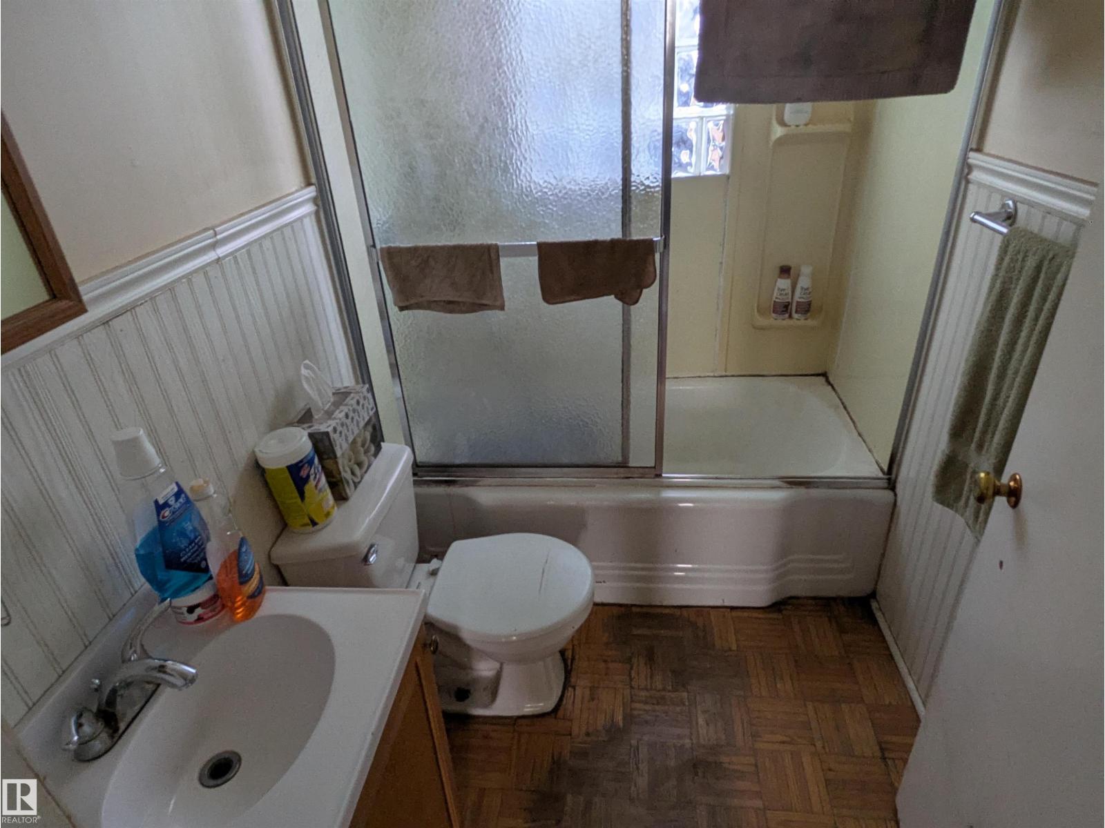 11412 85 ST NW - 5