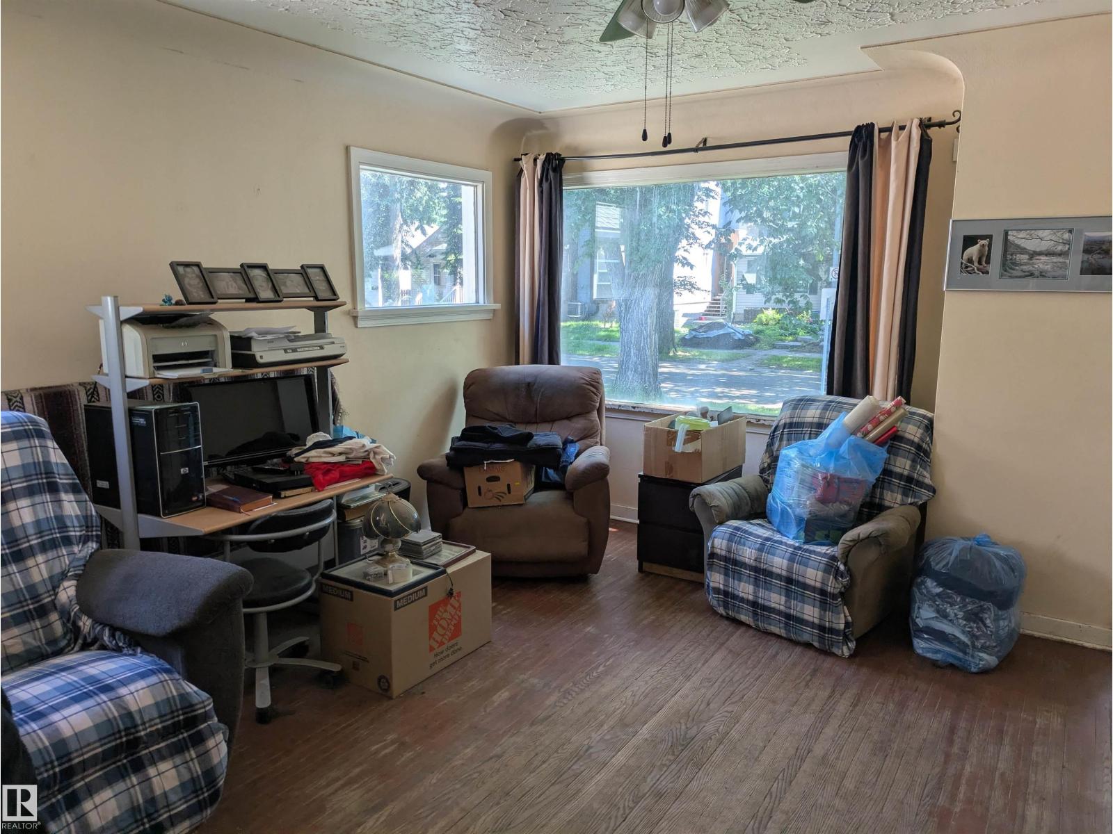 11412 85 ST NW - 2
