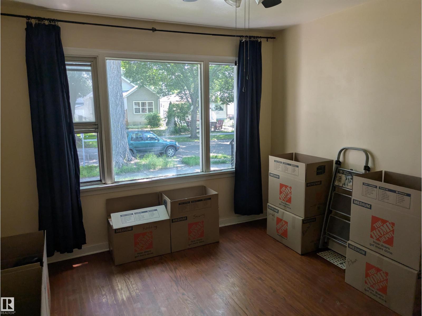 11412 85 ST NW - 6
