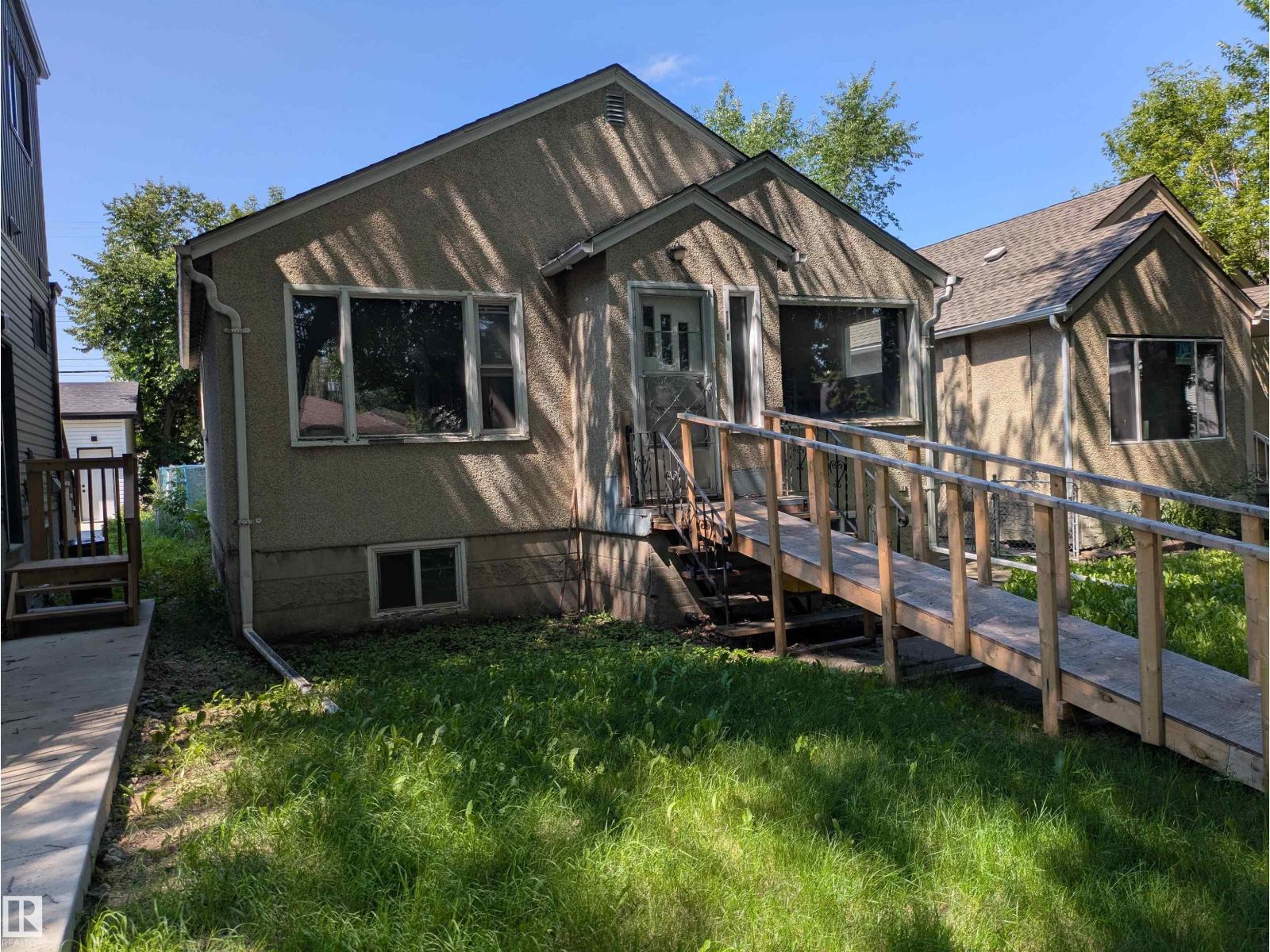 11412 85 ST NW - 1