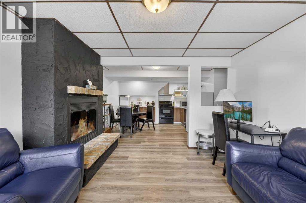 35 Queen Isabella Close SE - 19