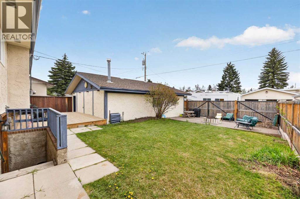 35 Queen Isabella Close SE - 28