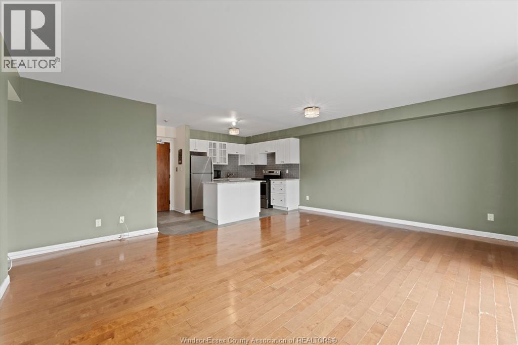 #1110 8591 RIVERSIDE DRIVE East - 10