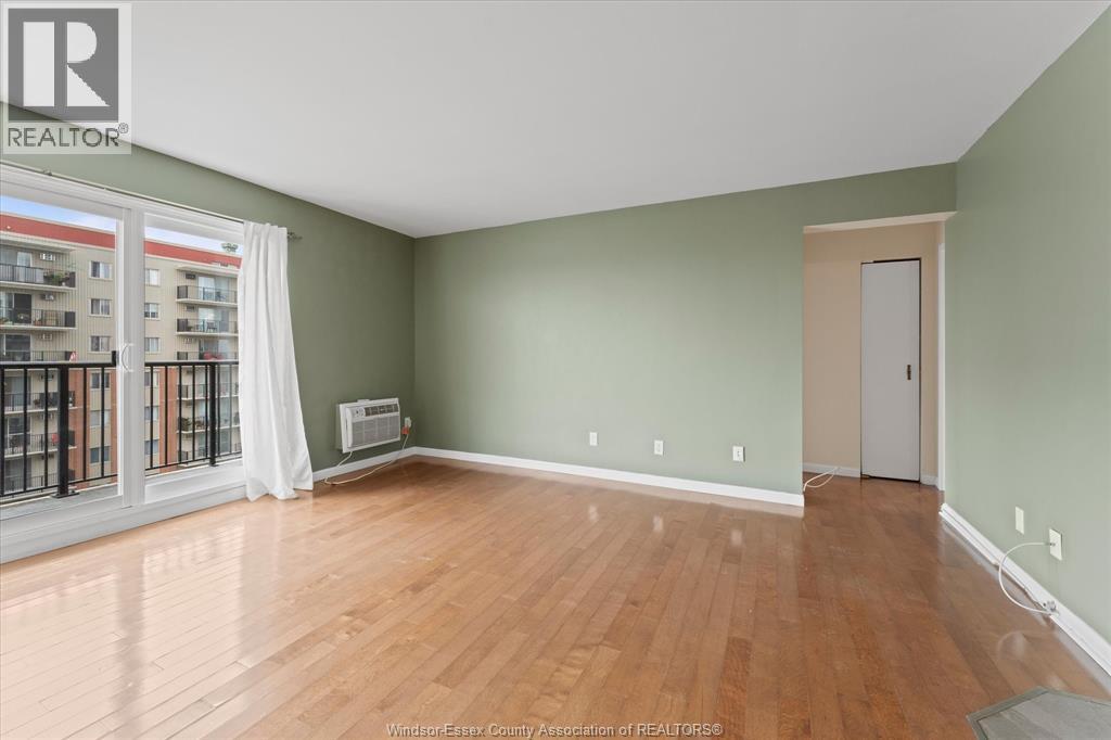#1110 8591 RIVERSIDE DRIVE East - 14