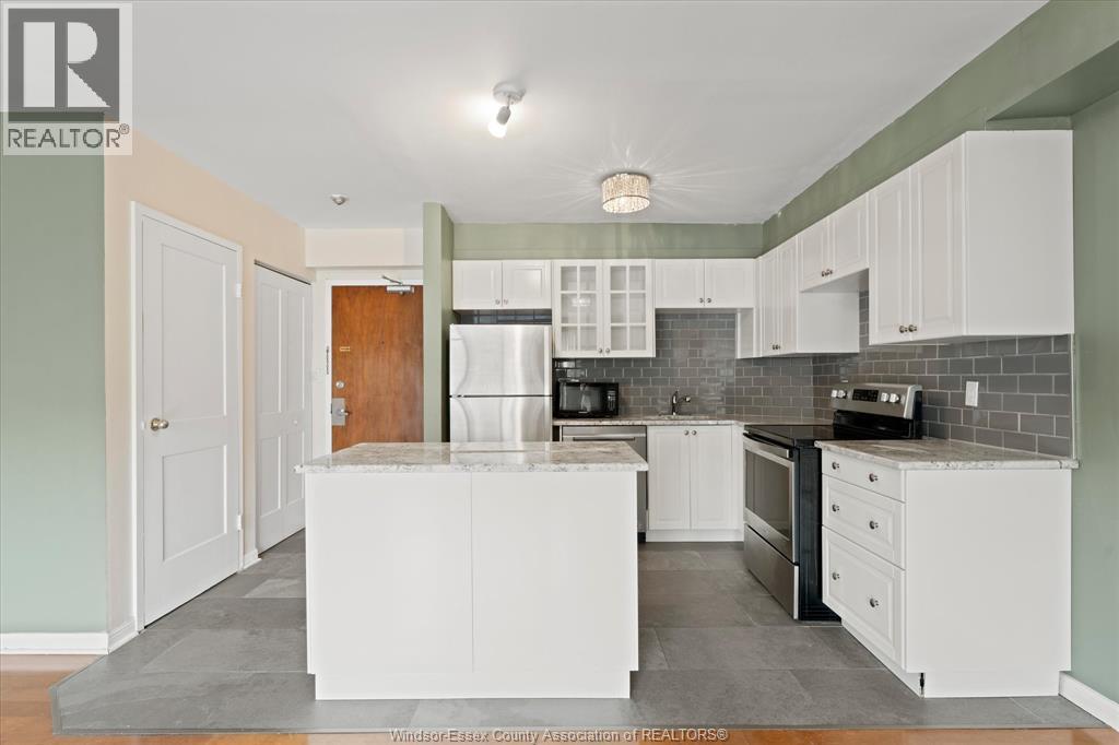 #1110 8591 RIVERSIDE DRIVE East - 15
