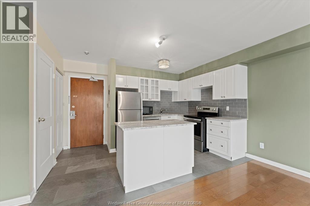#1110 8591 RIVERSIDE DRIVE East - 16