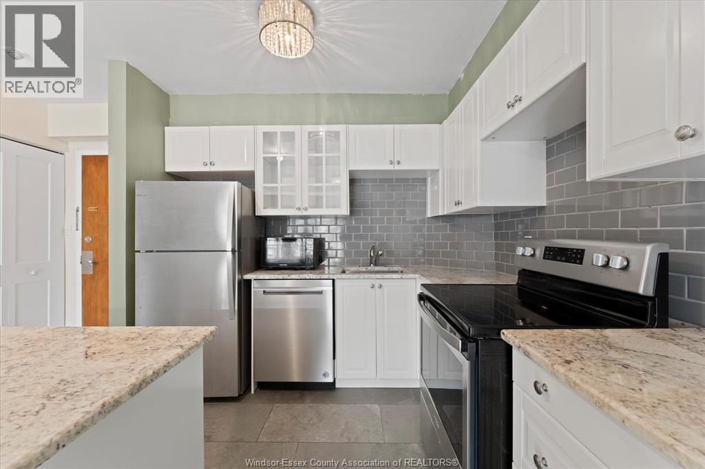 #1110 8591 RIVERSIDE DRIVE East - 19
