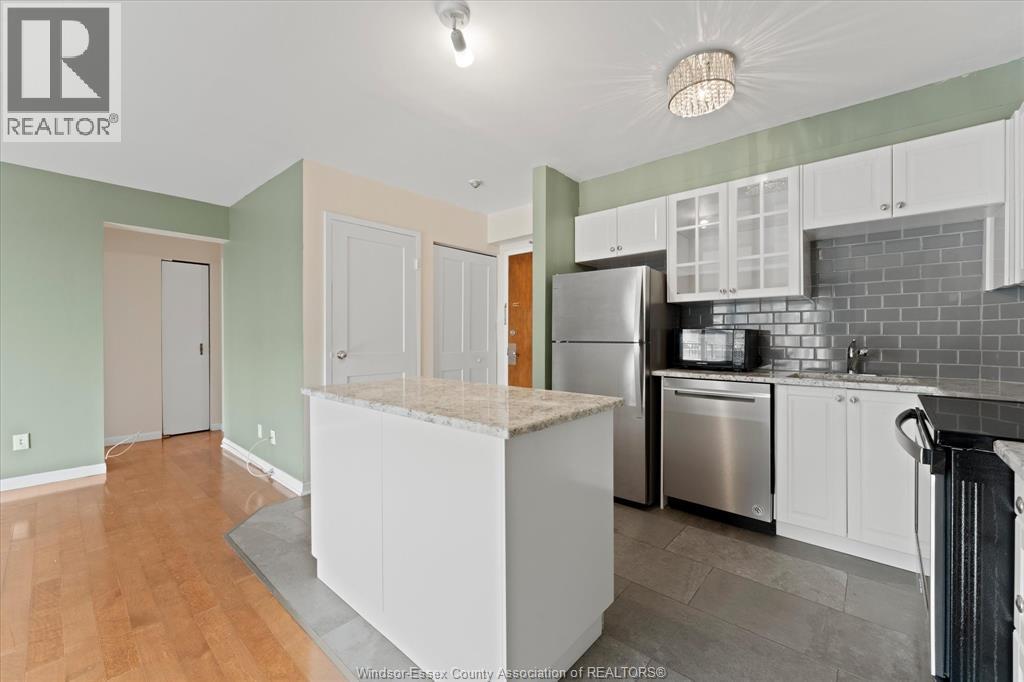 #1110 8591 RIVERSIDE DRIVE East - 20
