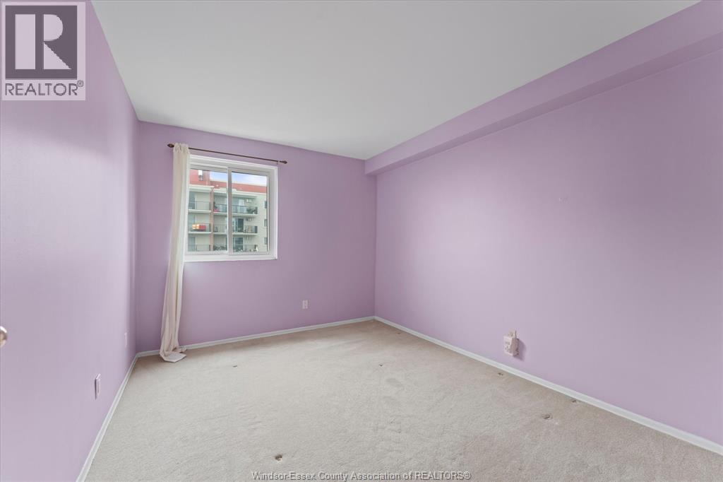 #1110 8591 RIVERSIDE DRIVE East - 22