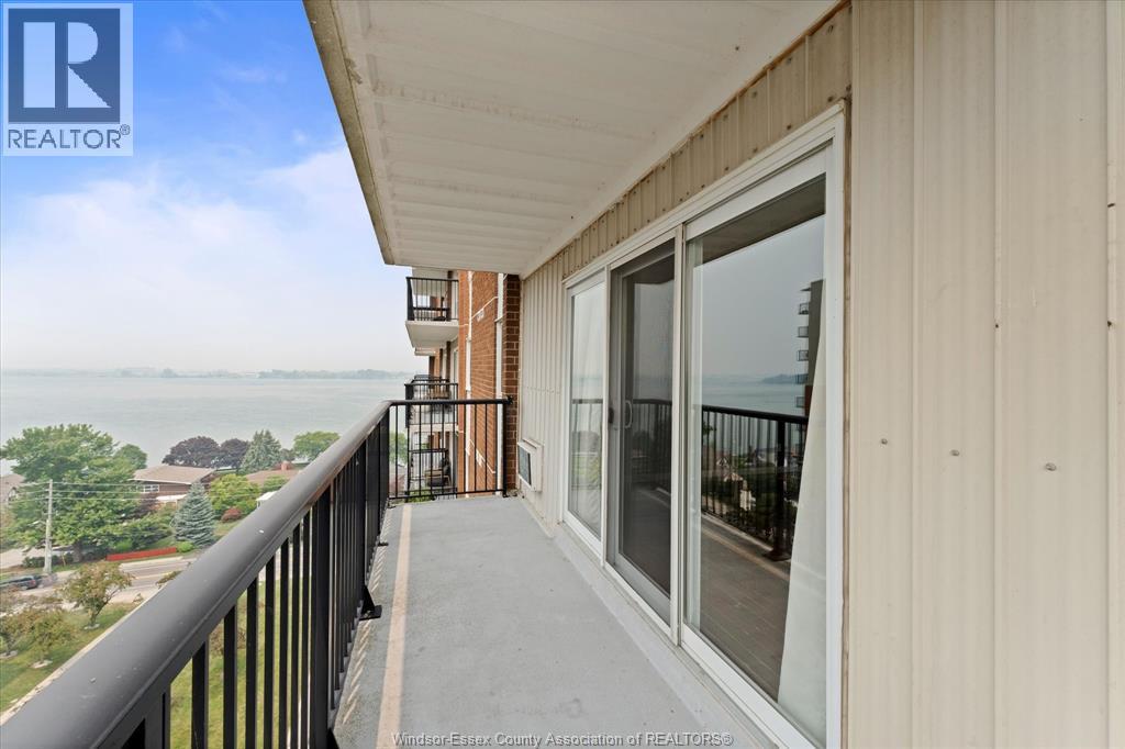 #1110 8591 RIVERSIDE DRIVE East - 26