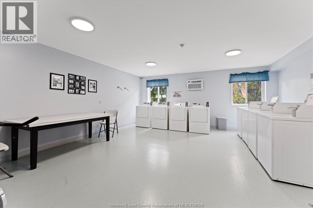 #1110 8591 RIVERSIDE DRIVE East - 32