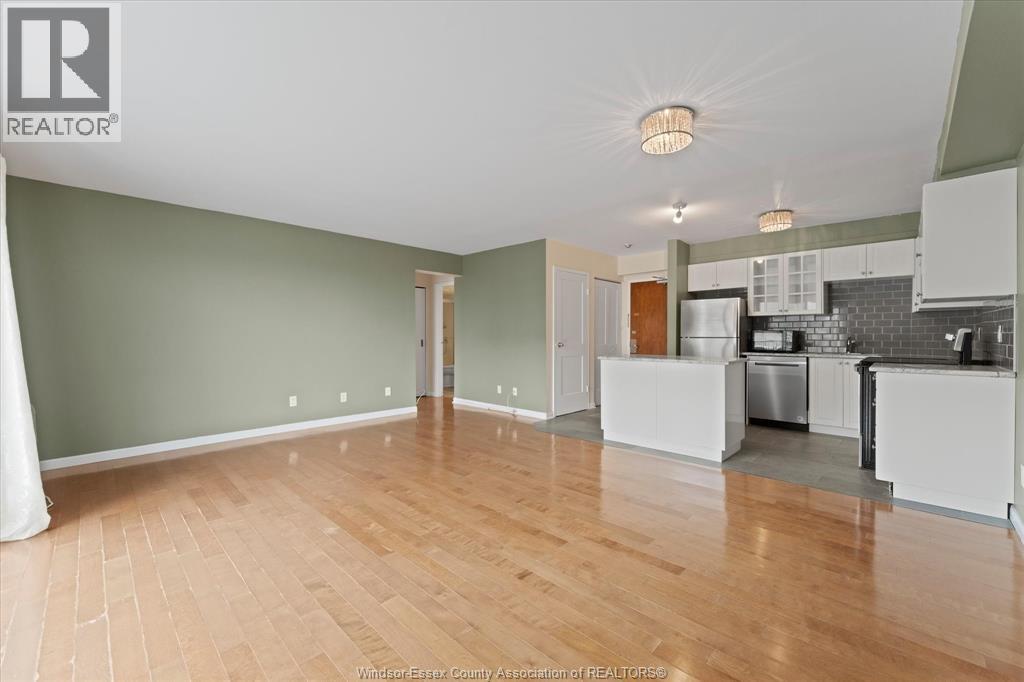 #1110 8591 RIVERSIDE DRIVE East - 9