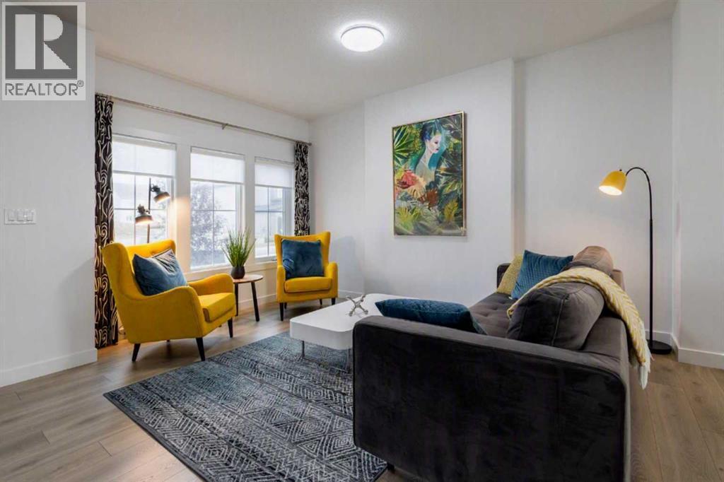 633 Savanna Drive NE - 4