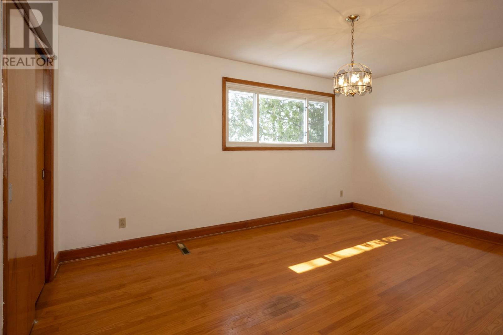 231 ALDER AVE - 20