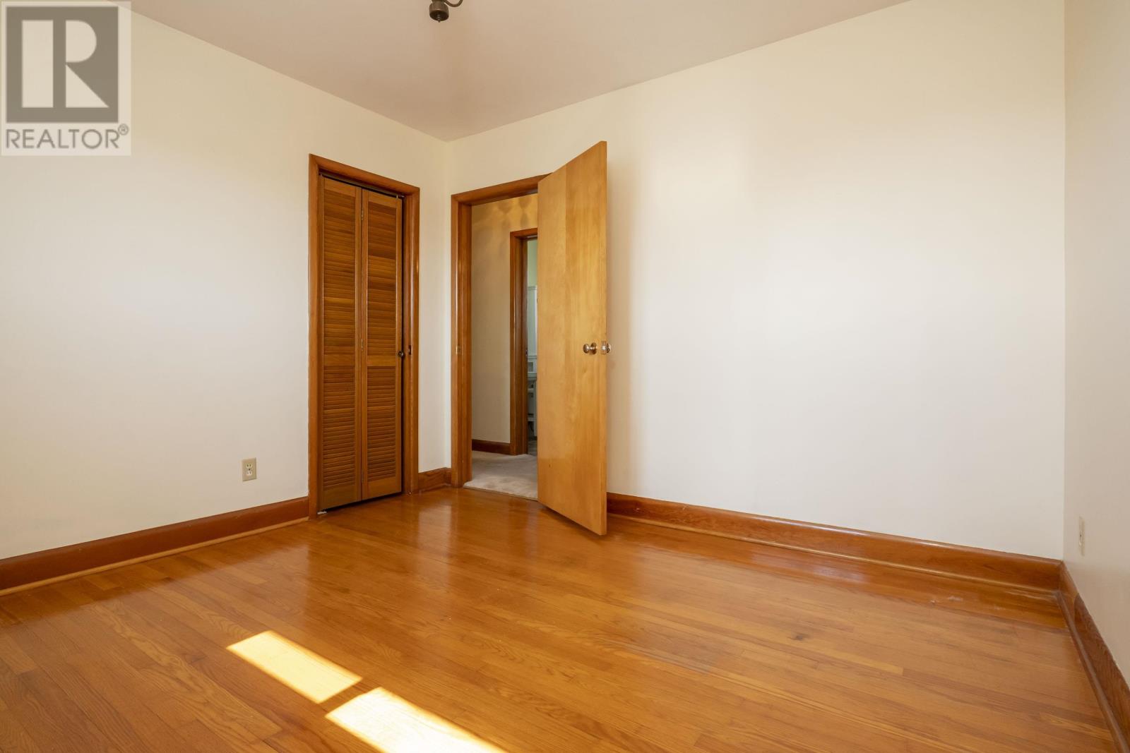 231 ALDER AVE - 23