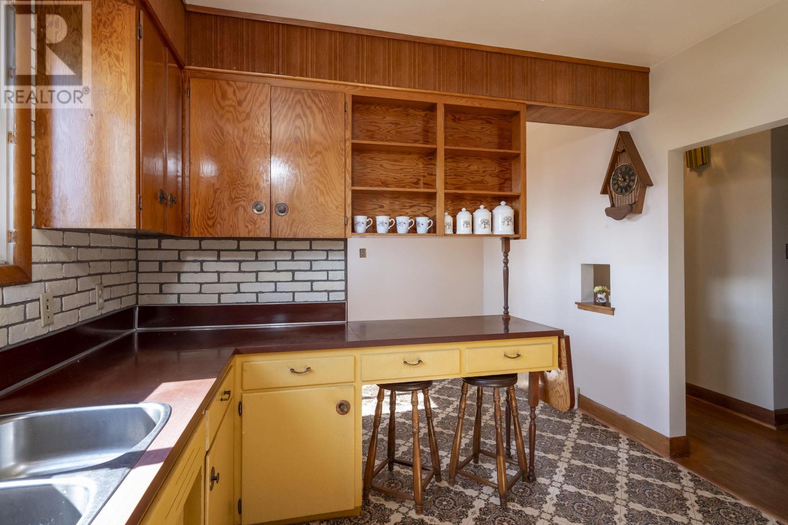 231 ALDER AVE - 19