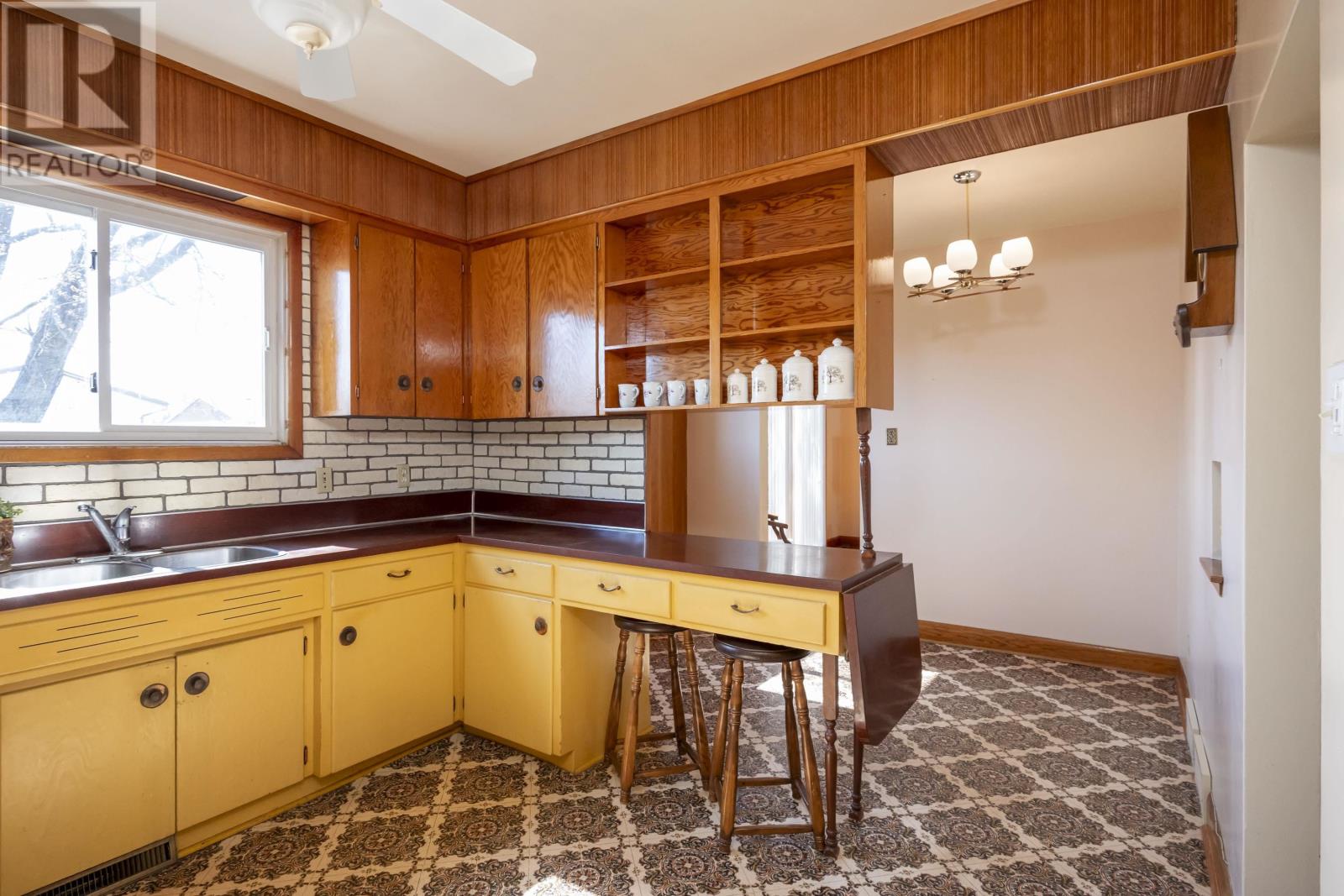 231 ALDER AVE - 18