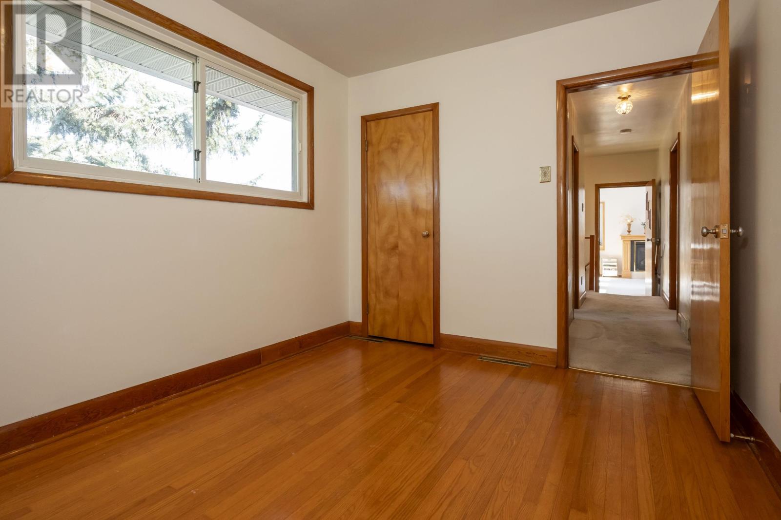 231 ALDER AVE - 22