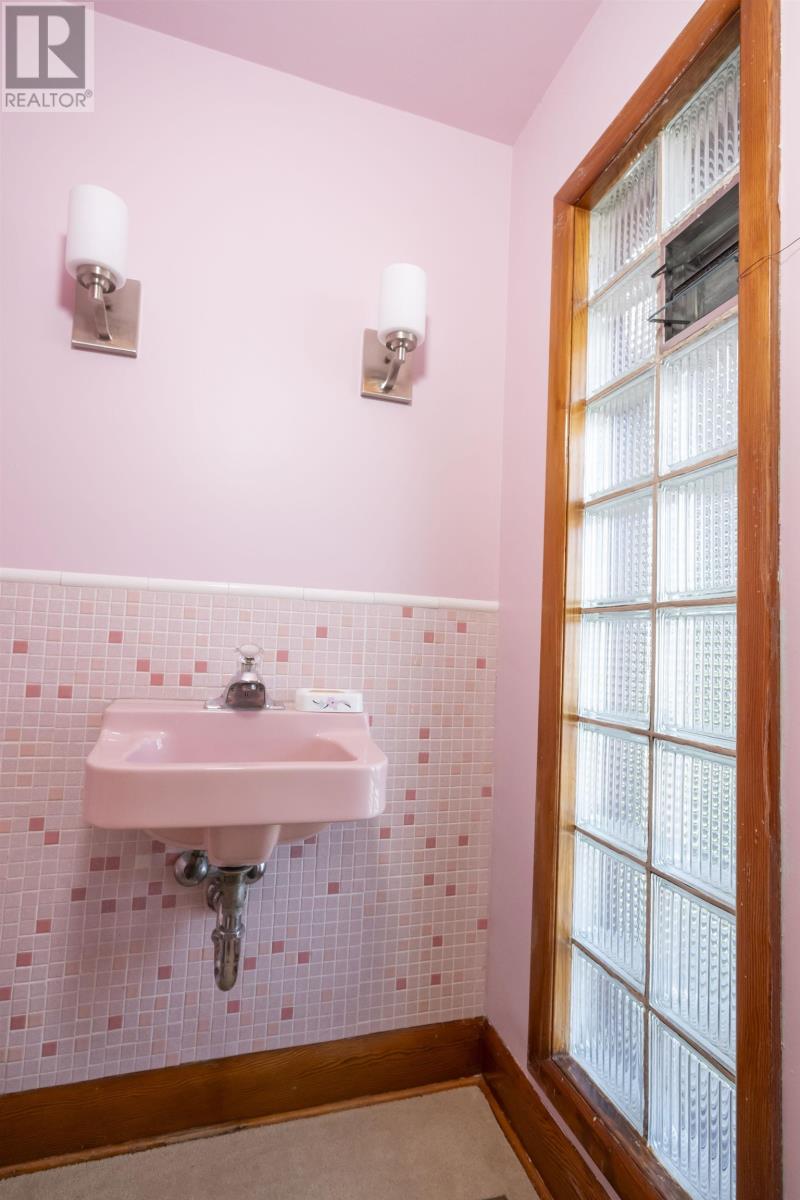 231 ALDER AVE - 28
