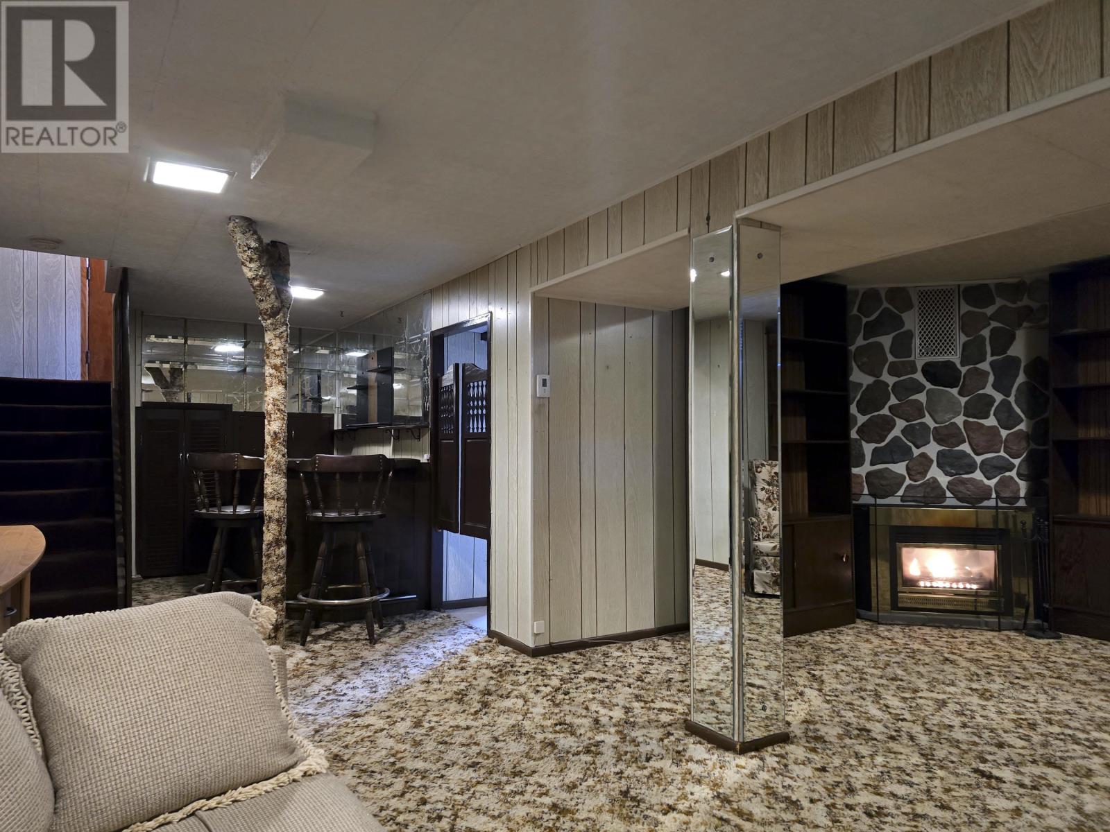 231 ALDER AVE - 36