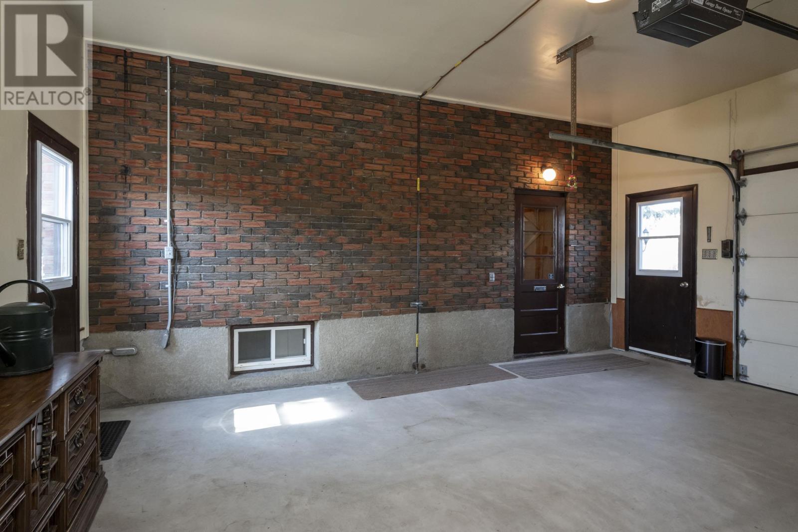 231 ALDER AVE - 42