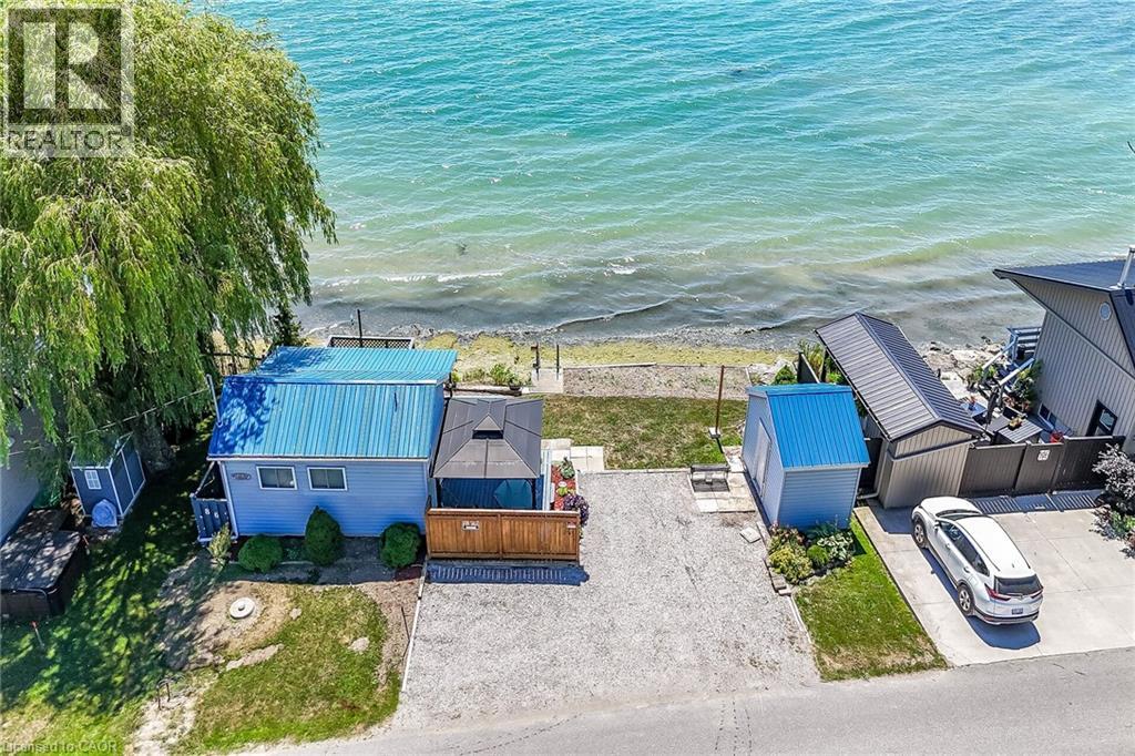 86 LAKESHORE Road - 39