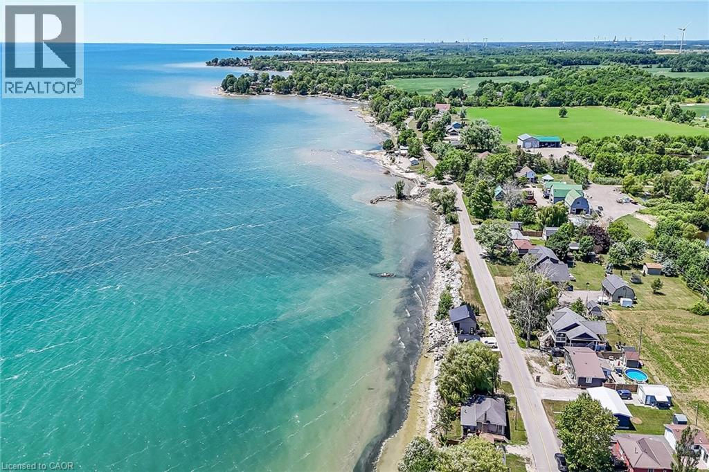 86 LAKESHORE Road - 44