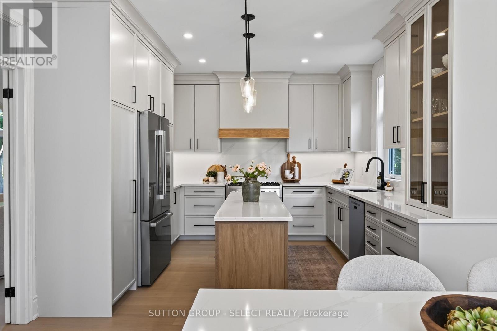 39 BUTTERNUT GROVE - Image 18