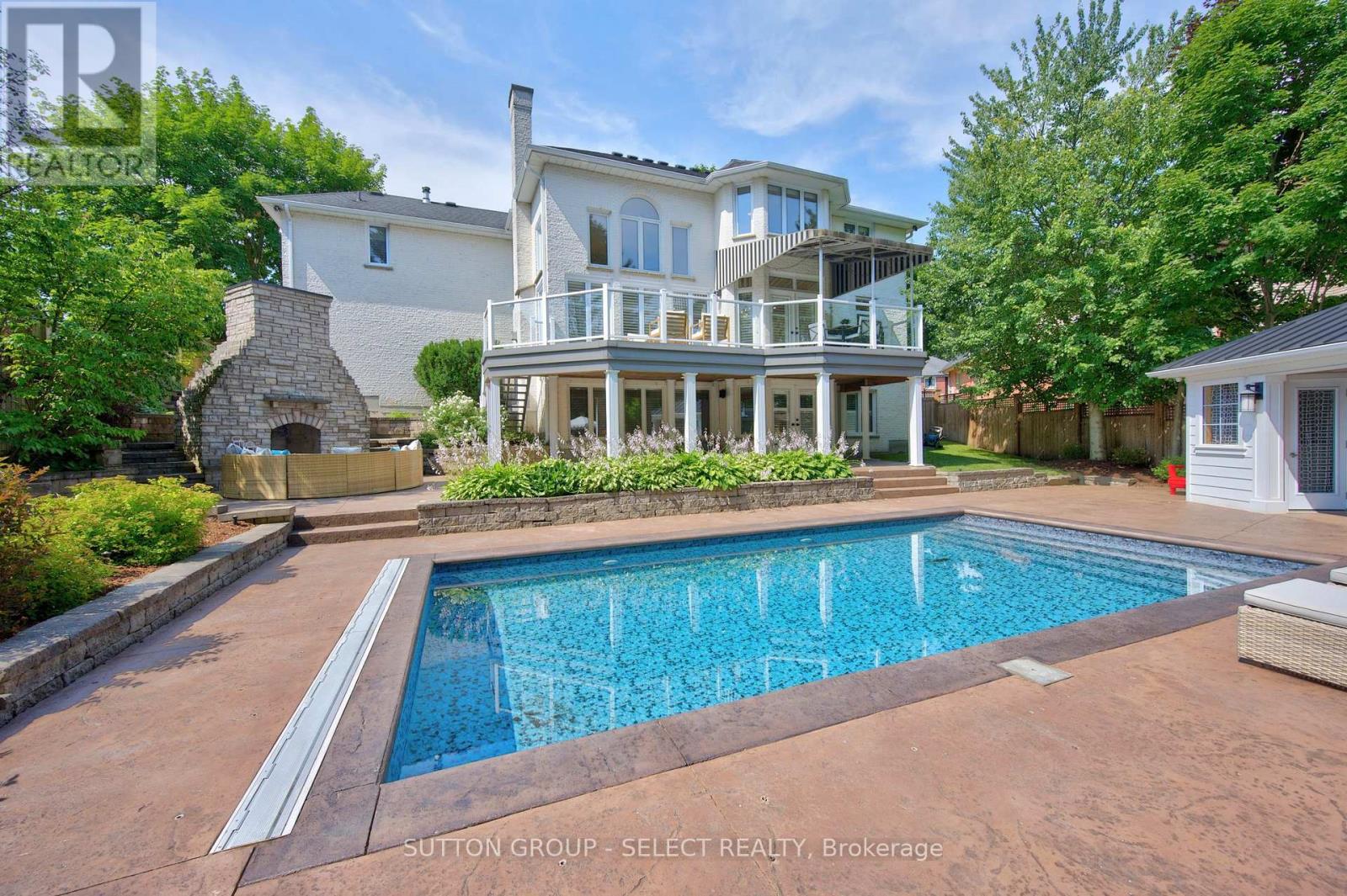 39 BUTTERNUT GROVE - 2